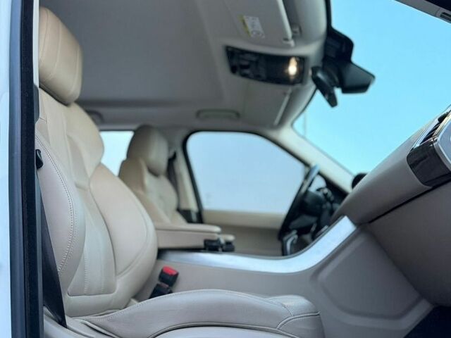 Білий Ленд Ровер Range Rover Sport, об'ємом двигуна 2.99 л та пробігом 150 тис. км за 22500 $, фото 22 на Automoto.ua