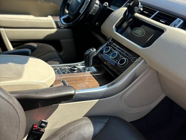 Білий Ленд Ровер Range Rover Sport, об'ємом двигуна 2.99 л та пробігом 212 тис. км за 31500 $, фото 19 на Automoto.ua