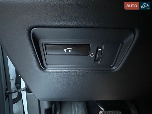 Білий Ленд Ровер Range Rover Sport, об'ємом двигуна 3 л та пробігом 161 тис. км за 22950 $, фото 32 на Automoto.ua