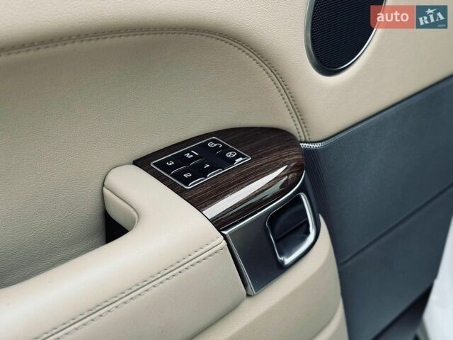 Білий Ленд Ровер Range Rover Sport, об'ємом двигуна 3 л та пробігом 125 тис. км за 21999 $, фото 14 на Automoto.ua