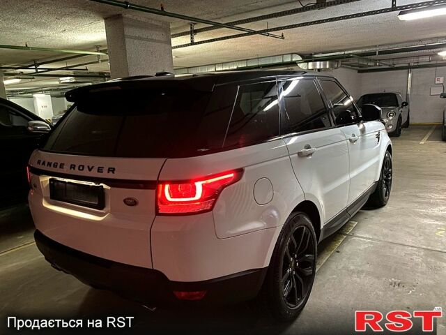 Білий Ленд Ровер Range Rover Sport, об'ємом двигуна 3 л та пробігом 109 тис. км за 26000 $, фото 6 на Automoto.ua
