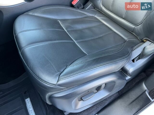 Белый Ленд Ровер Рендж Ровер Спорт, объемом двигателя 2.99 л и пробегом 190 тыс. км за 24000 $, фото 42 на Automoto.ua