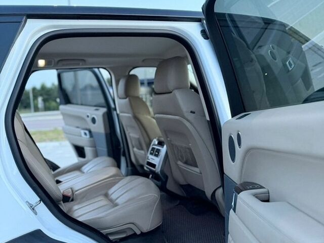 Білий Ленд Ровер Range Rover Sport, об'ємом двигуна 2.99 л та пробігом 150 тис. км за 24300 $, фото 21 на Automoto.ua