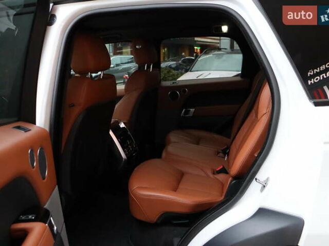 Білий Ленд Ровер Range Rover Sport, об'ємом двигуна 5 л та пробігом 123 тис. км за 29900 $, фото 37 на Automoto.ua