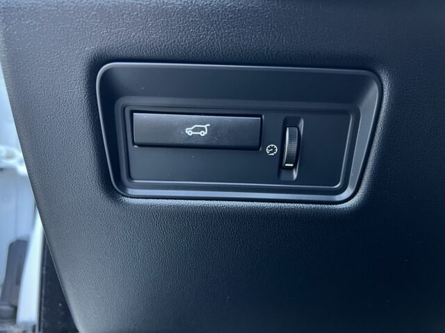 Білий Ленд Ровер Range Rover Sport, об'ємом двигуна 3 л та пробігом 235 тис. км за 20999 $, фото 10 на Automoto.ua