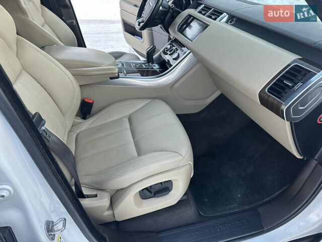 Білий Ленд Ровер Range Rover Sport, об'ємом двигуна 2.99 л та пробігом 113 тис. км за 25700 $, фото 25 на Automoto.ua