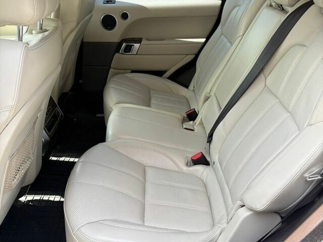 Білий Ленд Ровер Range Rover Sport, об'ємом двигуна 3 л та пробігом 163 тис. км за 19900 $, фото 12 на Automoto.ua