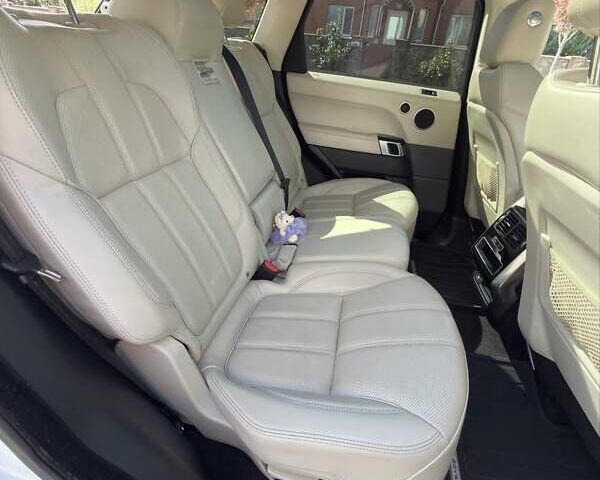 Білий Ленд Ровер Range Rover Sport, об'ємом двигуна 3 л та пробігом 171 тис. км за 29000 $, фото 32 на Automoto.ua