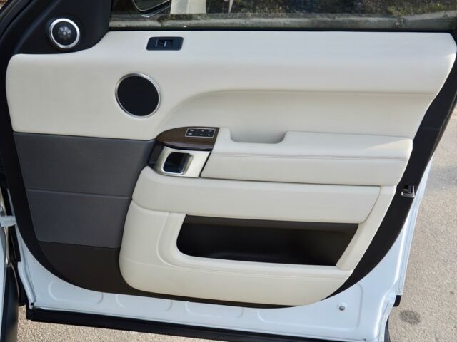 Білий Ленд Ровер Range Rover Sport, об'ємом двигуна 3 л та пробігом 78 тис. км за 48500 $, фото 48 на Automoto.ua