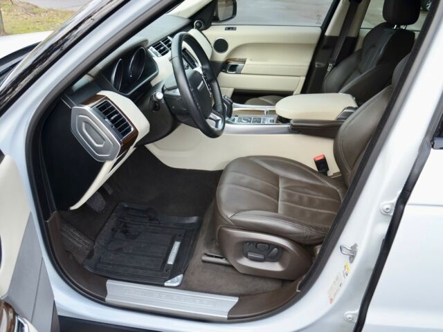 Білий Ленд Ровер Range Rover Sport, об'ємом двигуна 3 л та пробігом 80 тис. км за 53333 $, фото 23 на Automoto.ua