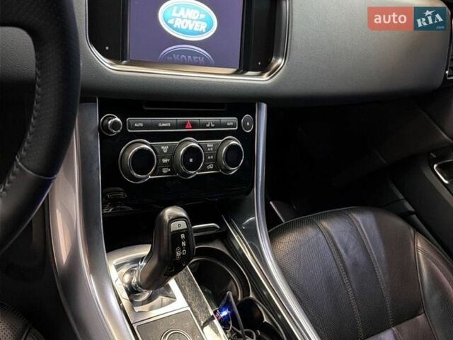 Белый Ленд Ровер Рендж Ровер Спорт, объемом двигателя 2.99 л и пробегом 153 тыс. км за 32700 $, фото 1 на Automoto.ua