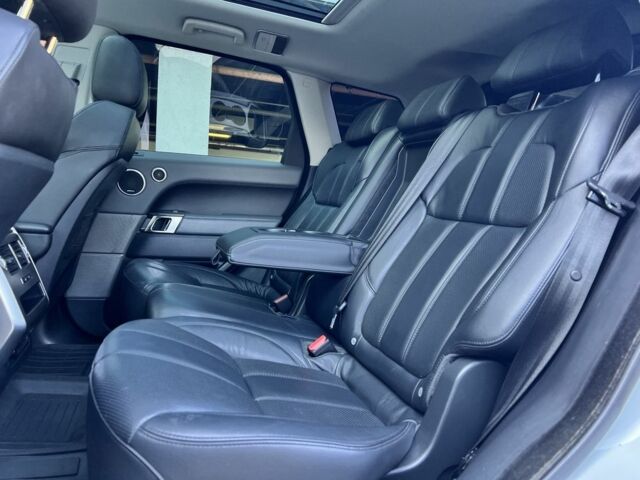 Білий Ленд Ровер Range Rover Sport, об'ємом двигуна 3 л та пробігом 235 тис. км за 20999 $, фото 11 на Automoto.ua
