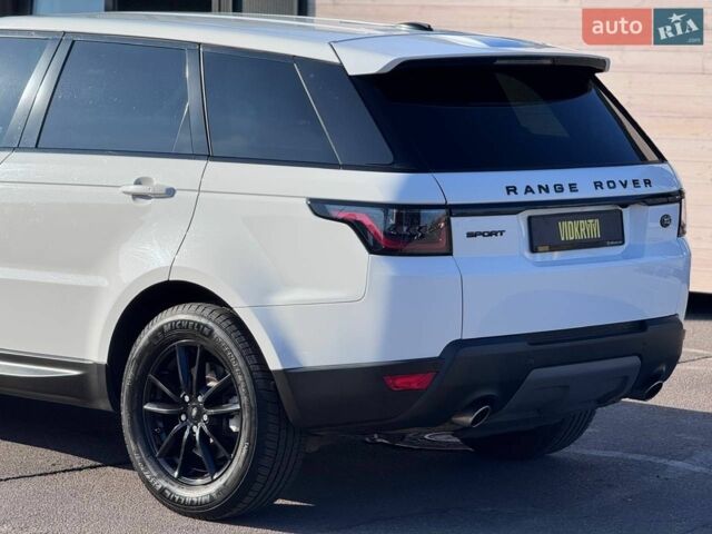 Білий Ленд Ровер Range Rover Sport, об'ємом двигуна 3 л та пробігом 164 тис. км за 19800 $, фото 17 на Automoto.ua