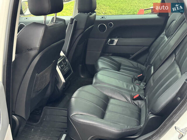 Белый Ленд Ровер Рендж Ровер Спорт, объемом двигателя 2.99 л и пробегом 235 тыс. км за 24000 $, фото 12 на Automoto.ua