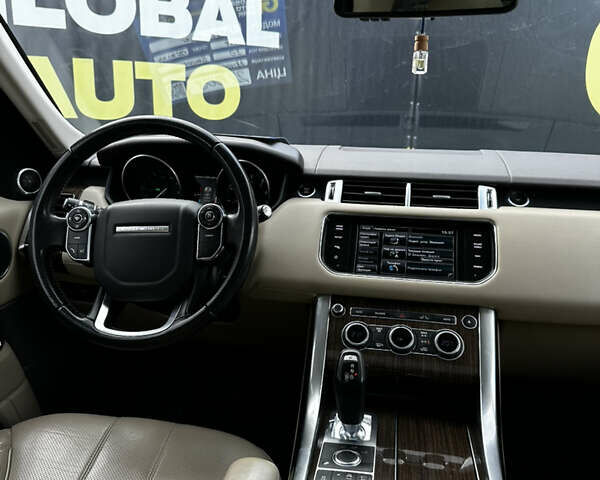 Білий Ленд Ровер Range Rover Sport, об'ємом двигуна 3 л та пробігом 120 тис. км за 22700 $, фото 19 на Automoto.ua