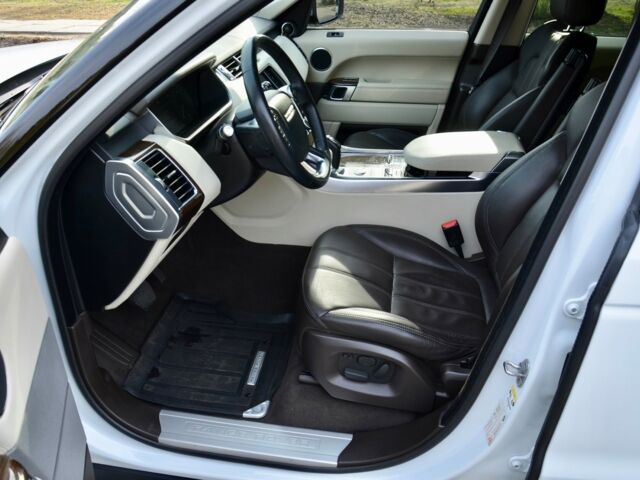 Білий Ленд Ровер Range Rover Sport, об'ємом двигуна 3 л та пробігом 78 тис. км за 48500 $, фото 22 на Automoto.ua