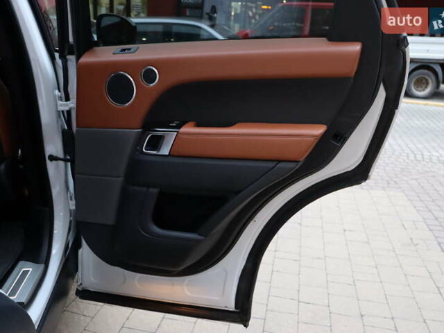 Білий Ленд Ровер Range Rover Sport, об'ємом двигуна 5 л та пробігом 123 тис. км за 29900 $, фото 44 на Automoto.ua