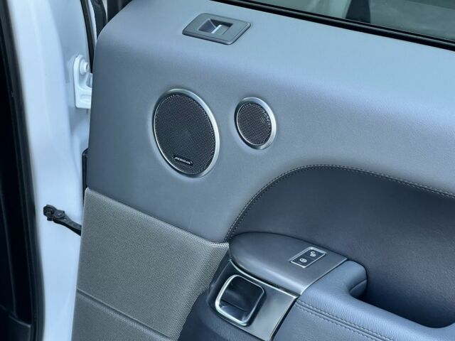 Білий Ленд Ровер Range Rover Sport, об'ємом двигуна 3 л та пробігом 235 тис. км за 20999 $, фото 17 на Automoto.ua