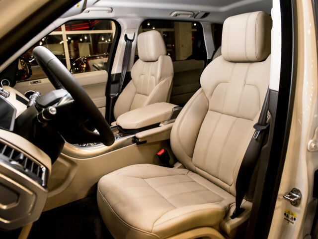 Білий Ленд Ровер Range Rover Sport, об'ємом двигуна 3 л та пробігом 40 тис. км за 49500 $, фото 22 на Automoto.ua
