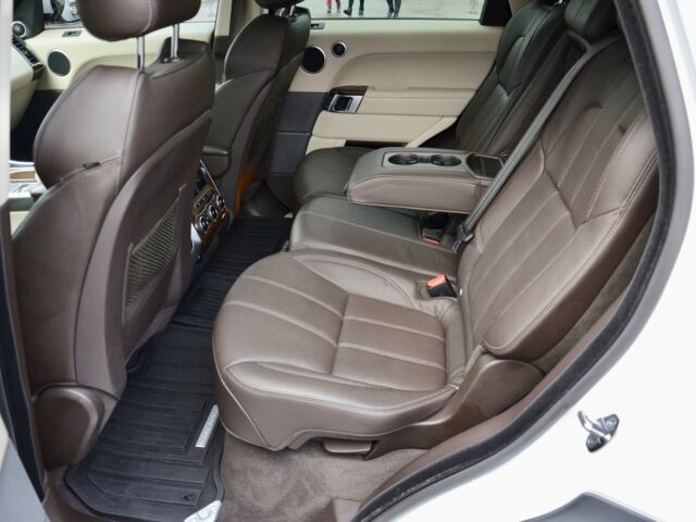 Білий Ленд Ровер Range Rover Sport, об'ємом двигуна 3 л та пробігом 80 тис. км за 53333 $, фото 31 на Automoto.ua