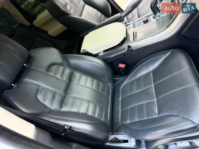 Білий Ленд Ровер Range Rover Sport, об'ємом двигуна 2.99 л та пробігом 132 тис. км за 28000 $, фото 45 на Automoto.ua