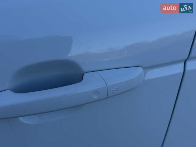 Білий Ленд Ровер Range Rover Sport, об'ємом двигуна 3 л та пробігом 95 тис. км за 26000 $, фото 7 на Automoto.ua