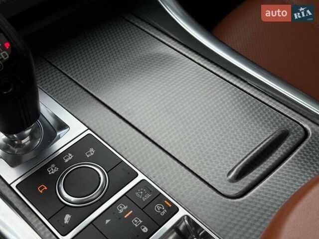 Білий Ленд Ровер Range Rover Sport, об'ємом двигуна 2.99 л та пробігом 258 тис. км за 29900 $, фото 80 на Automoto.ua