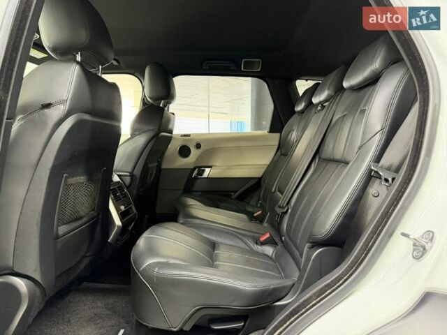 Білий Ленд Ровер Range Rover Sport, об'ємом двигуна 2.99 л та пробігом 99 тис. км за 28500 $, фото 25 на Automoto.ua