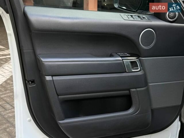 Белый Ленд Ровер Рендж Ровер Спорт, объемом двигателя 3 л и пробегом 261 тыс. км за 26990 $, фото 18 на Automoto.ua