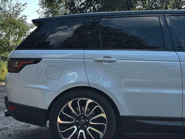 Білий Ленд Ровер Range Rover Sport, об'ємом двигуна 2.99 л та пробігом 197 тис. км за 24777 $, фото 4 на Automoto.ua