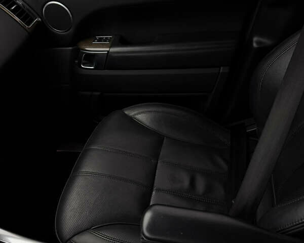 Білий Ленд Ровер Range Rover Sport, об'ємом двигуна 3 л та пробігом 195 тис. км за 24500 $, фото 36 на Automoto.ua