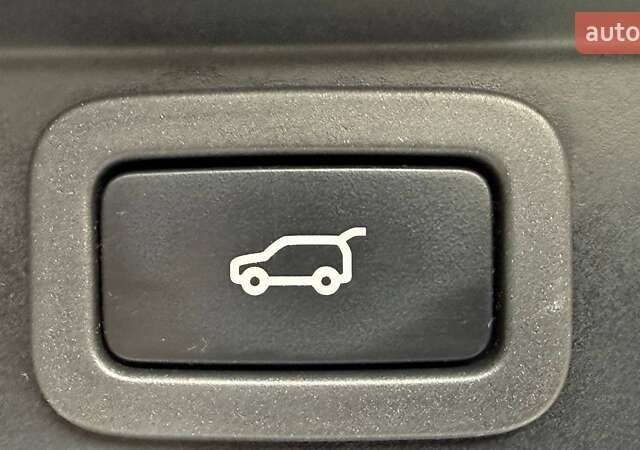 Білий Ленд Ровер Range Rover Sport, об'ємом двигуна 3 л та пробігом 261 тис. км за 26990 $, фото 10 на Automoto.ua