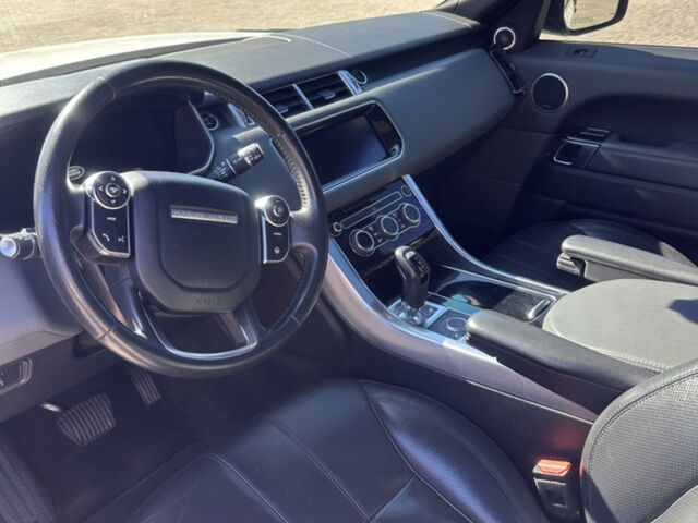 Білий Ленд Ровер Range Rover Sport, об'ємом двигуна 3 л та пробігом 170 тис. км за 24800 $, фото 6 на Automoto.ua