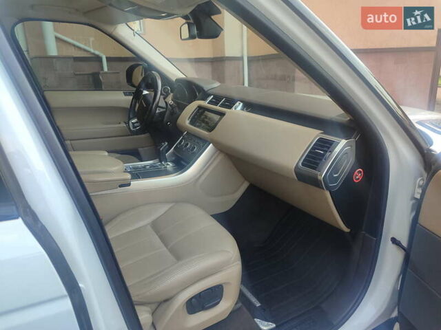 Білий Ленд Ровер Range Rover Sport, об'ємом двигуна 2.99 л та пробігом 219 тис. км за 23000 $, фото 8 на Automoto.ua
