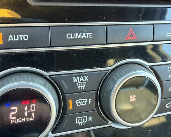 Белый Ленд Ровер Рендж Ровер Спорт, объемом двигателя 3 л и пробегом 259 тыс. км за 28500 $, фото 24 на Automoto.ua