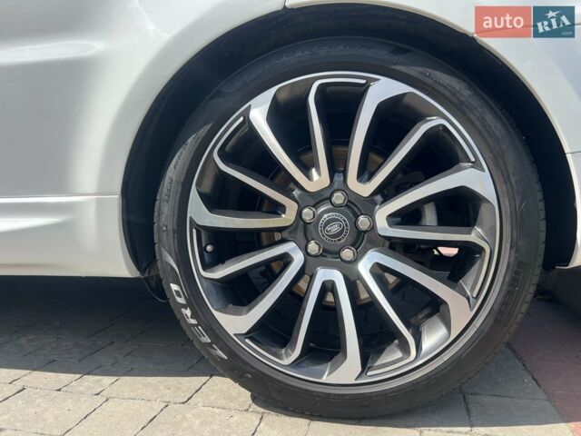 Білий Ленд Ровер Range Rover Sport, об'ємом двигуна 3 л та пробігом 126 тис. км за 29500 $, фото 48 на Automoto.ua