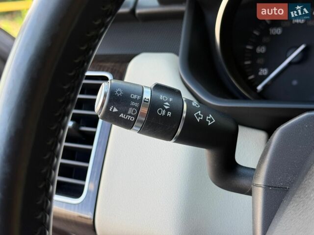 Білий Ленд Ровер Range Rover Sport, об'ємом двигуна 3 л та пробігом 171 тис. км за 22500 $, фото 41 на Automoto.ua