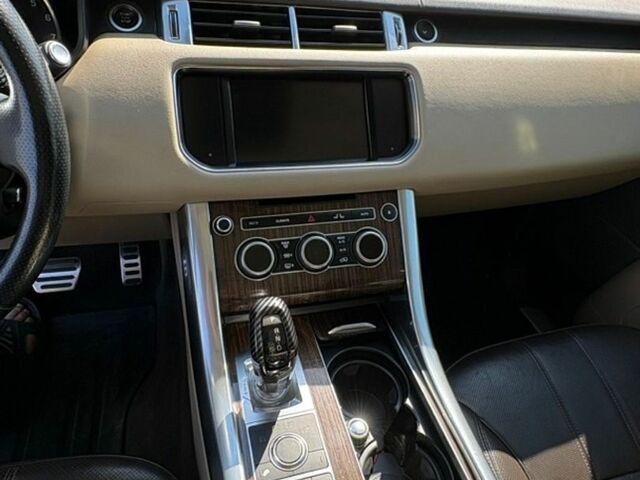 Білий Ленд Ровер Range Rover Sport, об'ємом двигуна 3 л та пробігом 215 тис. км за 22800 $, фото 45 на Automoto.ua