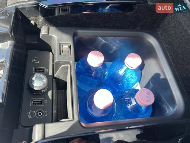 Білий Ленд Ровер Range Rover Sport, об'ємом двигуна 3 л та пробігом 120 тис. км за 30000 $, фото 53 на Automoto.ua