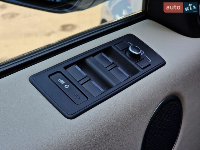 Білий Ленд Ровер Range Rover Sport, об'ємом двигуна 2.99 л та пробігом 99 тис. км за 28490 $, фото 67 на Automoto.ua