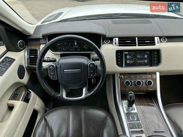 Білий Ленд Ровер Range Rover Sport, об'ємом двигуна 2.99 л та пробігом 164 тис. км за 31999 $, фото 20 на Automoto.ua