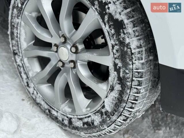 Белый Ленд Ровер Рендж Ровер Спорт, объемом двигателя 3 л и пробегом 170 тыс. км за 26500 $, фото 38 на Automoto.ua