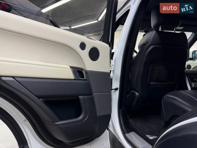 Білий Ленд Ровер Range Rover Sport, об'ємом двигуна 2.99 л та пробігом 99 тис. км за 28500 $, фото 22 на Automoto.ua