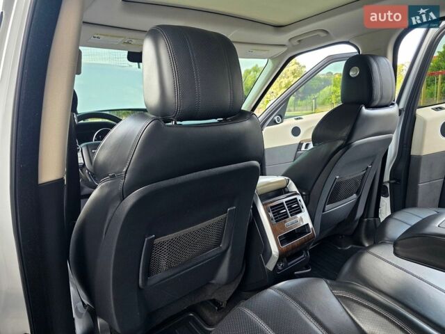 Білий Ленд Ровер Range Rover Sport, об'ємом двигуна 3 л та пробігом 194 тис. км за 23777 $, фото 57 на Automoto.ua