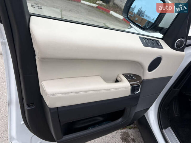 Білий Ленд Ровер Range Rover Sport, об'ємом двигуна 2.99 л та пробігом 98 тис. км за 32999 $, фото 26 на Automoto.ua