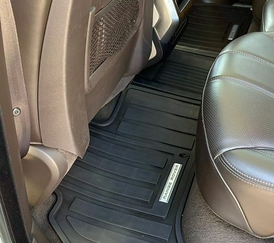 Білий Ленд Ровер Range Rover Sport, об'ємом двигуна 3 л та пробігом 215 тис. км за 22800 $, фото 32 на Automoto.ua