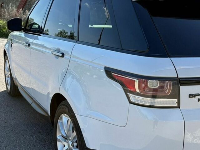Білий Ленд Ровер Range Rover Sport, об'ємом двигуна 3 л та пробігом 215 тис. км за 22800 $, фото 8 на Automoto.ua