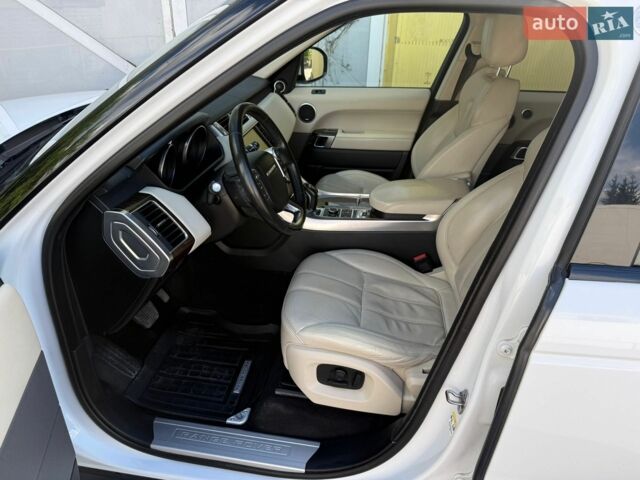Білий Ленд Ровер Range Rover Sport, об'ємом двигуна 3 л та пробігом 171 тис. км за 22500 $, фото 21 на Automoto.ua