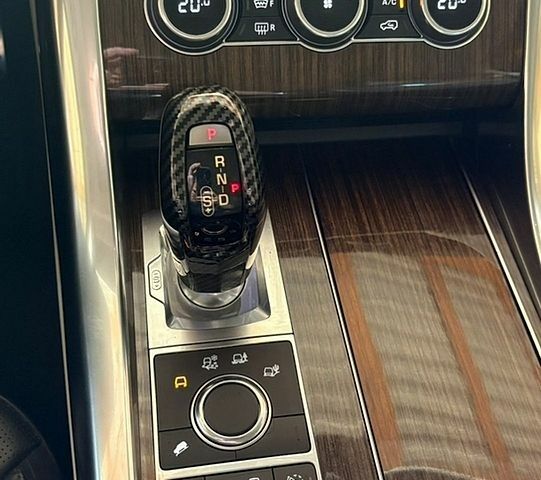 Білий Ленд Ровер Range Rover Sport, об'ємом двигуна 3 л та пробігом 215 тис. км за 22800 $, фото 62 на Automoto.ua