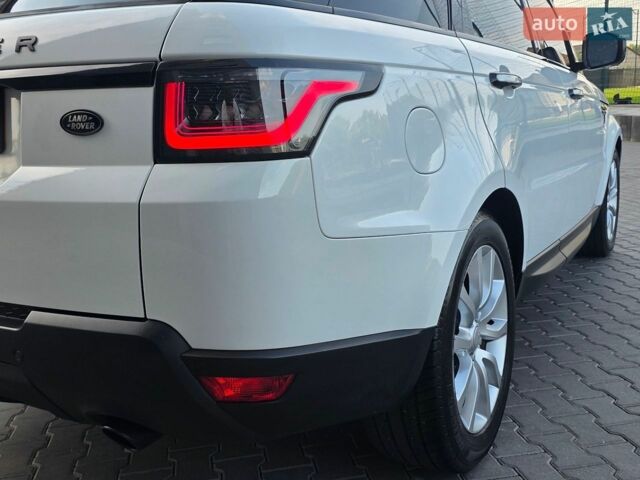 Білий Ленд Ровер Range Rover Sport, об'ємом двигуна 3 л та пробігом 194 тис. км за 23777 $, фото 19 на Automoto.ua